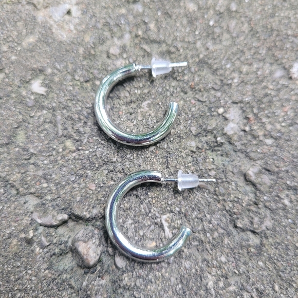 2 for $14! Silver Hoop Earrings NWOT - Picture 2 of 2